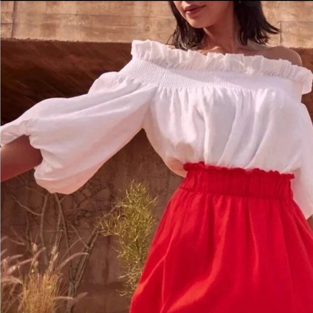 Banana Republic Bria linen blouson ruffle top off shoulder lined